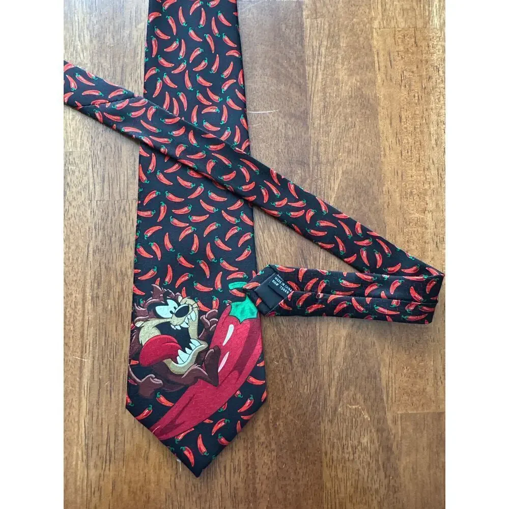 Vintage LOONEY TUNES TASMANIAN DEVIL 100% Silk Tie